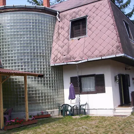 Helikon Panzio Bed & Breakfast